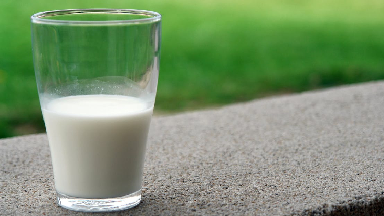 Et glass melk